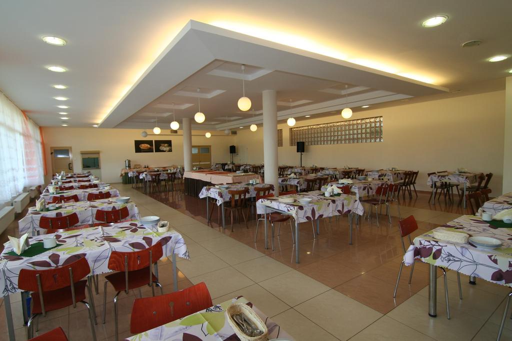 Hotel Sophia Bryza - Centrum Rehabilitacji I Wypoczynku Sarbinowo Esterno foto